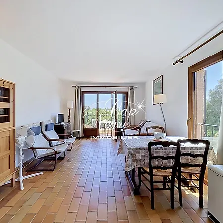 Mazet T2 Avec Balcon 4 Pers Résidence Hubac Bleu à Cavalière Appartement Le Lavandou