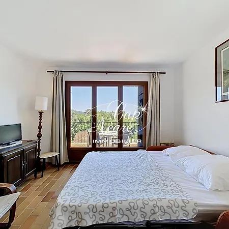 Mazet T2 Avec Balcon 4 Pers Résidence Hubac Bleu à Cavalière Le Lavandou